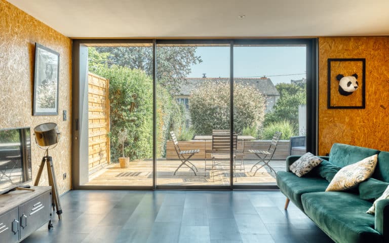 Extension maison bois et baie vitrée angers