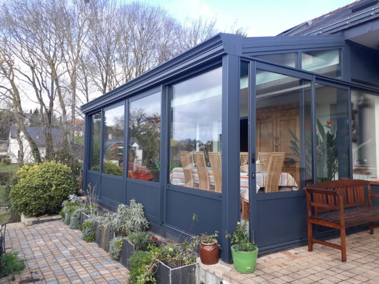 Création de véranda moderne noire, Angers (49)